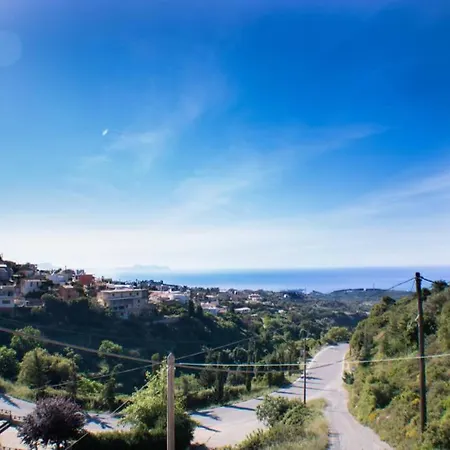Ventus, 40sqm Private Pool & Hot Tub! Roussospition