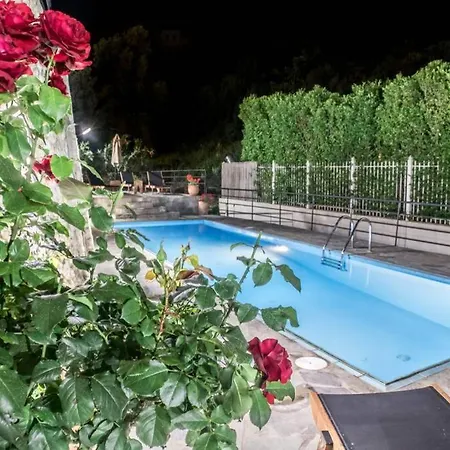 Ventus, 40sqm Private Pool & Hot Tub! Apartment *