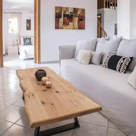Apartment Ventus, 40sqm Private Pool & Hot Tub! *