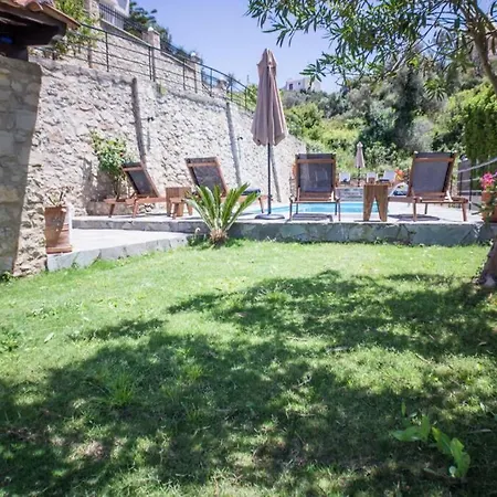 Apartment Ventus, 40sqm Private Pool & Hot Tub! Roussospition